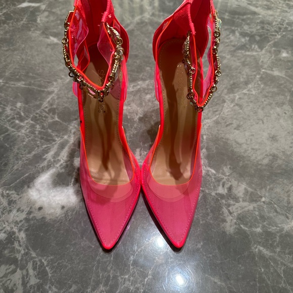 Fashion Nova Translucent Hot Pink Rhinestone Ankle Strap Pointed Toe Heels SZ 7 - Picture 2 of 6
